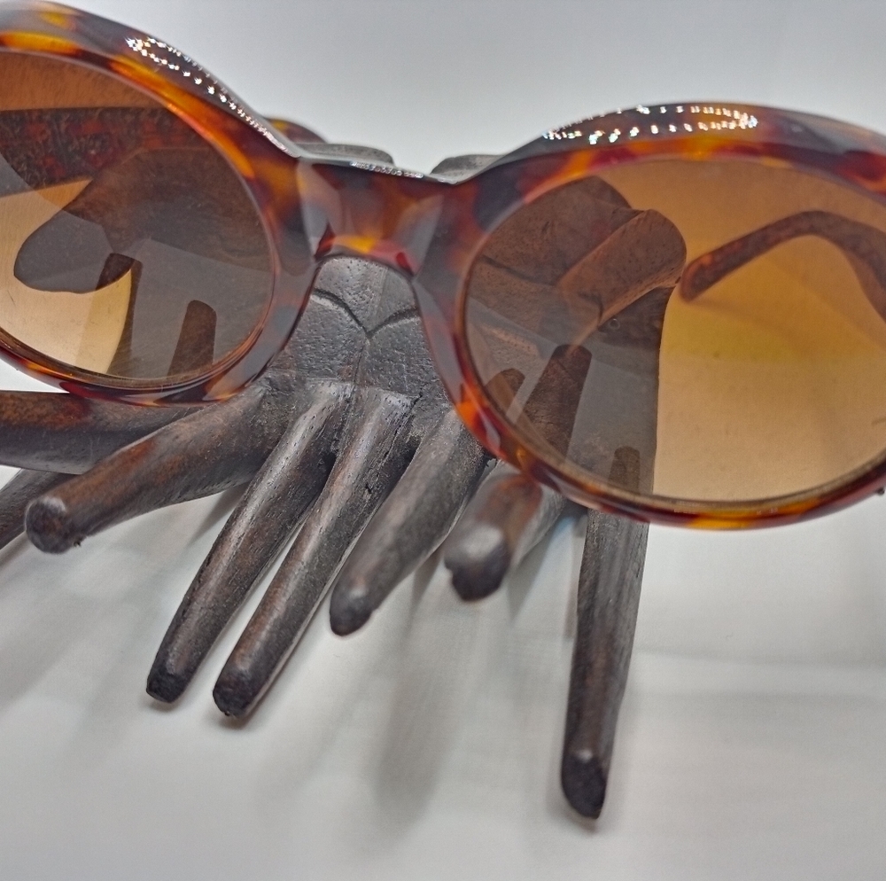 Vintage retro rhinestone glasses original lenses sunglasses. Tortoiseshell frame